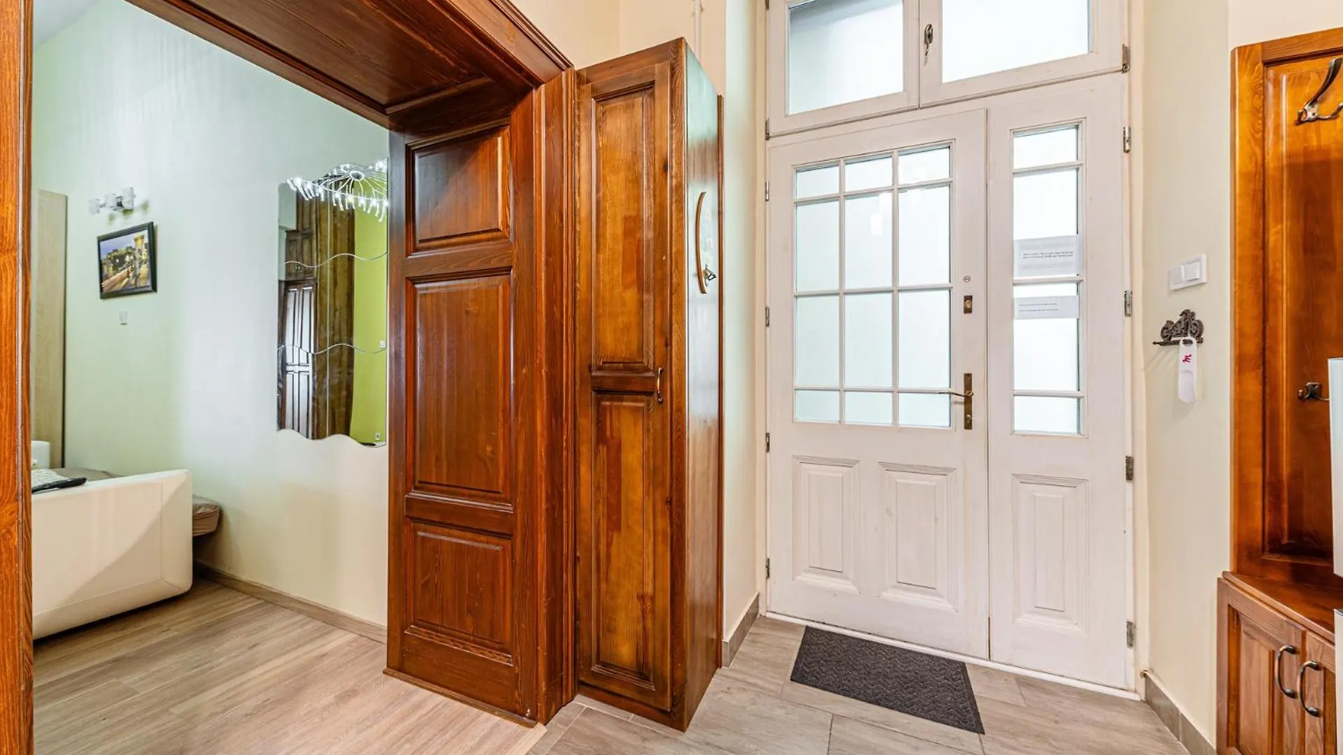 Apartment Krisztina Buda Castle Retreat - Near Chain Bridge Budapest